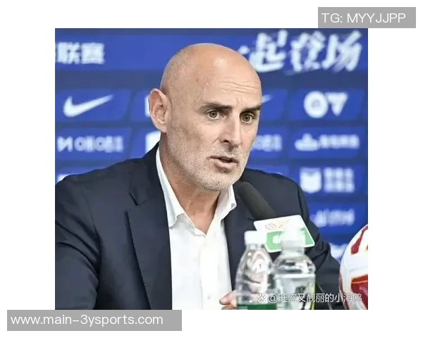 海港队在主教练穆斯卡特的带领下全力备战重返赛场迎接新挑战